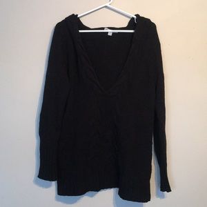 Early 00’s Old Navy Black V-neck Hooded Sweater- M